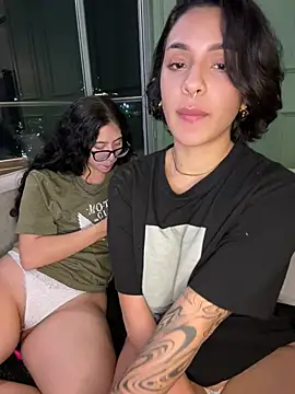 Alice_surprise webcam