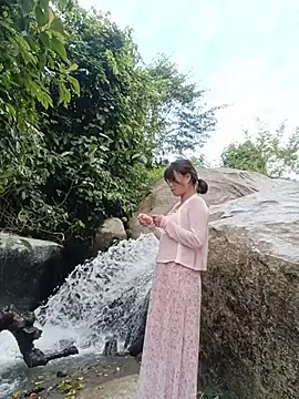 Linda-yiyi webcam