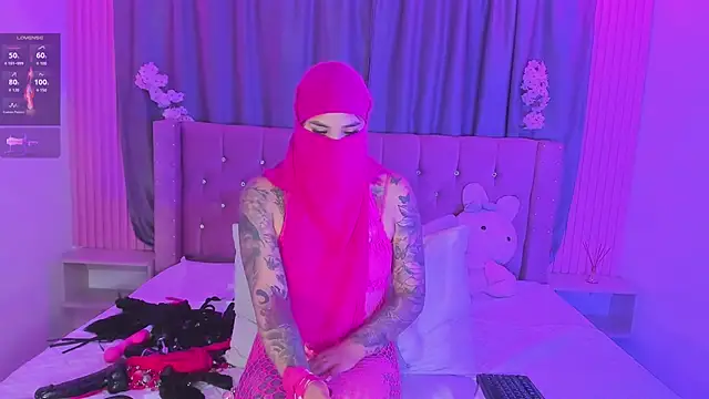 Nayla-Mouna webcam