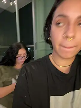 Alice_surprise webcam