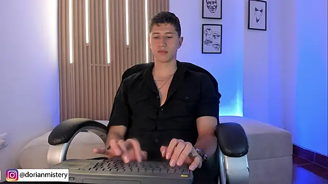Dorianmistery2322_ webcam