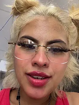Eva_Feller69