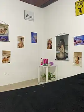 Astrid_Porno webcam