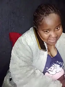 ChubbyMidgetxxx19 webcam