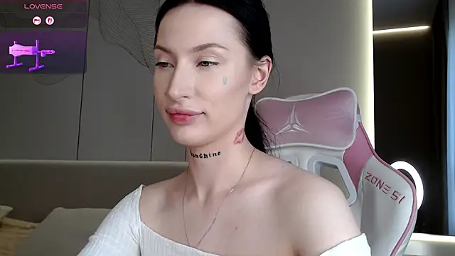 JenniferQueen11 webcam