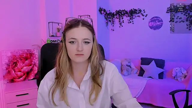 liana_kisses webcam