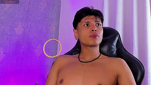 Alejandroo_Montenegro webcam