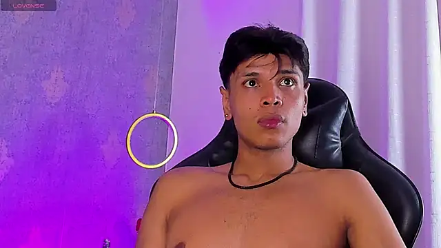 Alejandroo_Montenegro webcam