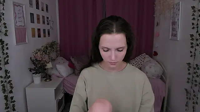 Ariadna_Shy webcam