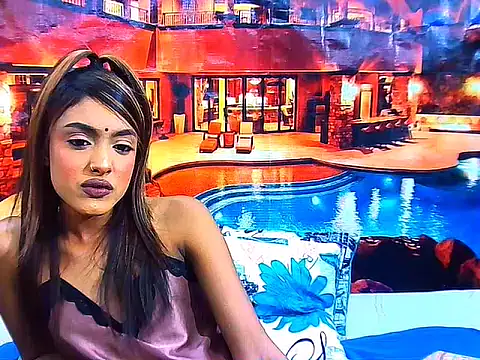 IndianPretty14u2Luv webcam