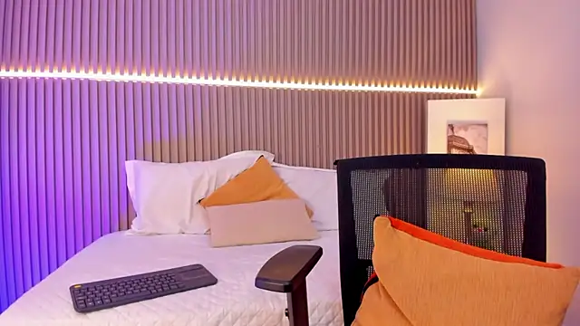 Victoria_Rosee webcam