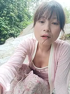 Linda-yiyi webcam