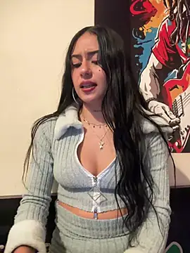 LilacNoir webcam