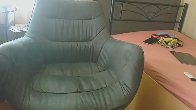 T0Yforeskin webcam