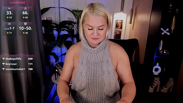 YolandaKiss webcam