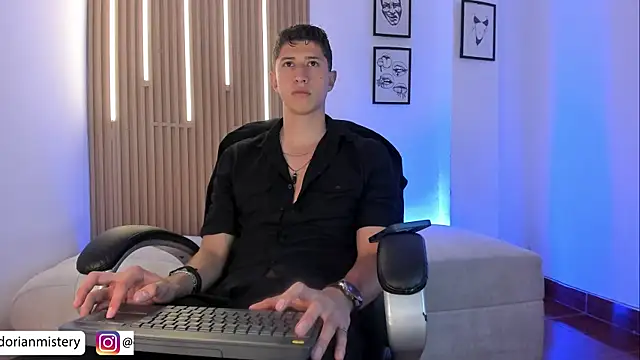Dorianmistery2322_ webcam