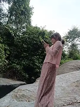 Linda-yiyi webcam