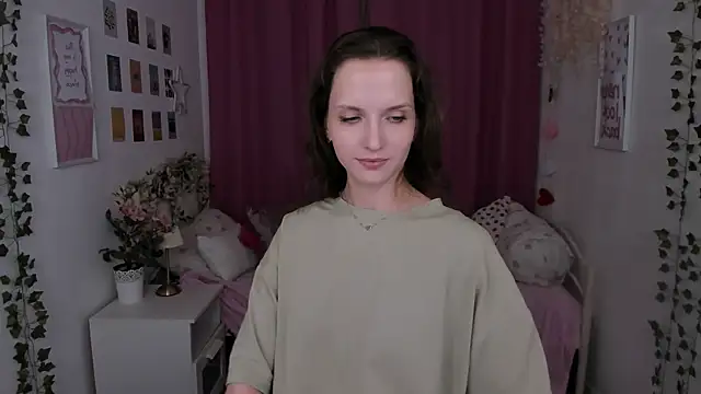 Ariadna_Shy webcam