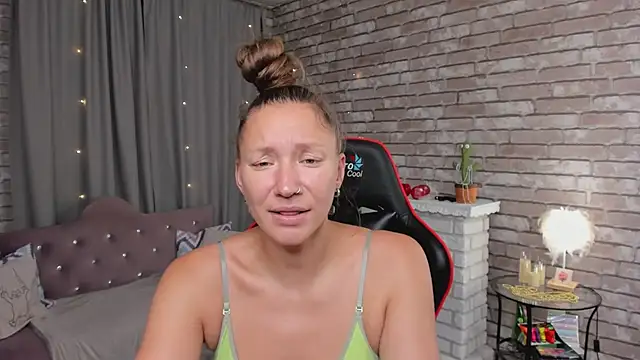 SarahCoksss live cam on StripChat