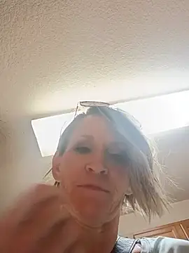 KeeshKeeph live cam on StripChat