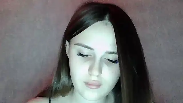 SweetLoraa webcam