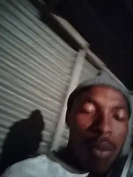 alphamale25 webcam