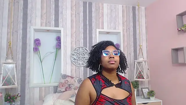 NaomyBlake webcam