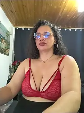 Aleja_Gonzales webcam