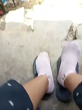 Nhinhi_su