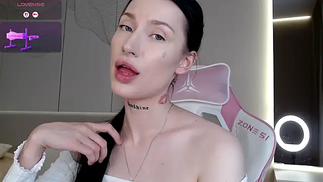 JenniferQueen11 webcam