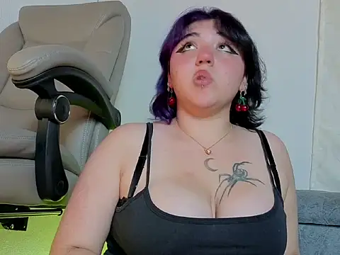 Blueberry_gothic webcam