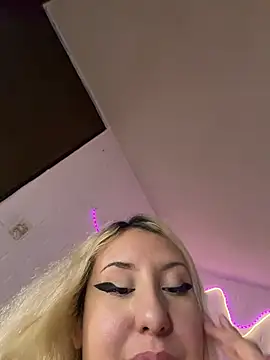 nibirunairobi69 - NibiruNairobi69's free webcam - UK Sex Cams