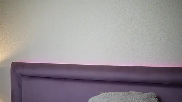 JoelleApril webcam