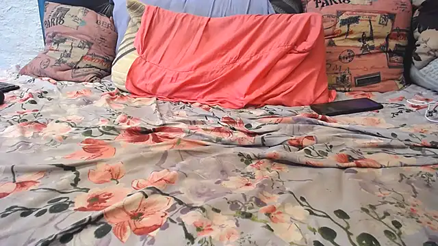 CandyBoobs69 webcam