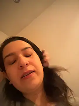 amooraaamoon webcam