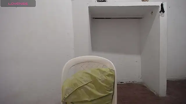 foxysweet09 webcam