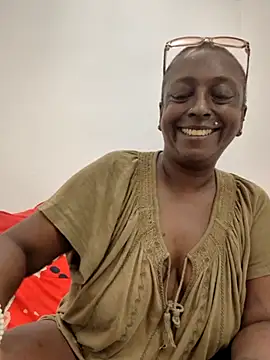 mamakarma1403 webcam