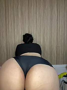 Leyna_Kenet webcam