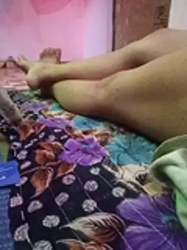 Hot-cute_beby webcam