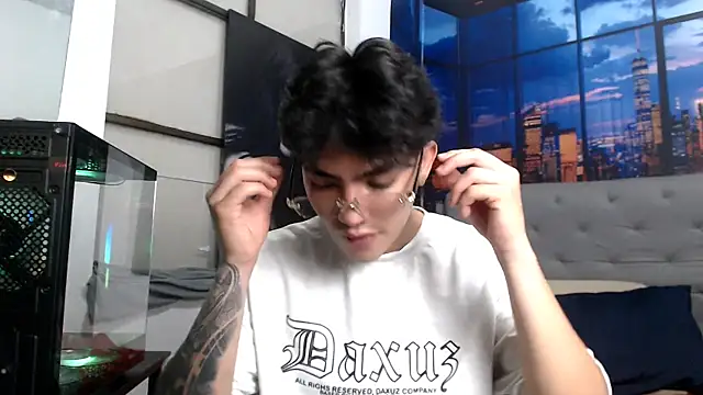 RomeoMillerr webcam