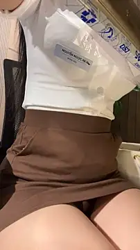 nira-baobei (F young) - Oppen ticket play and squirt💦🐳