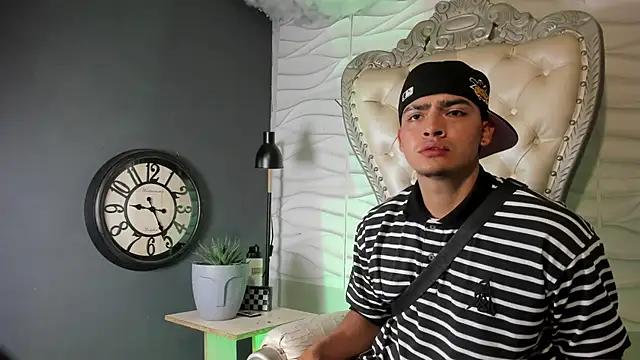 elliot_colton webcam