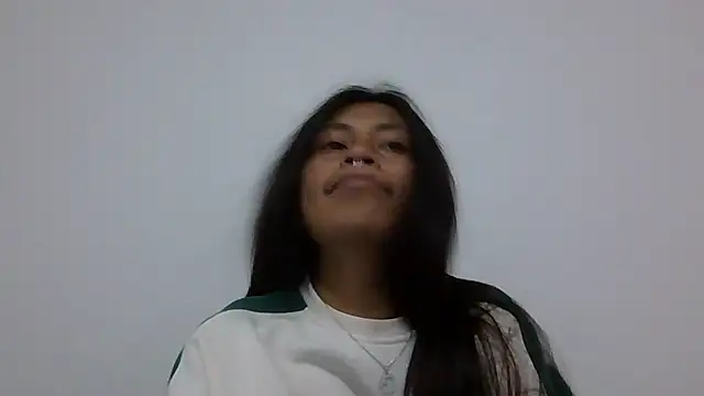Pocahontas_Honey webcam
