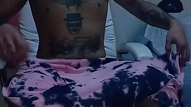 HotLatinoBR live cam on StripChat
