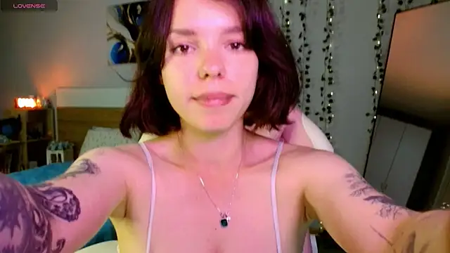 Maya_Campbell webcam