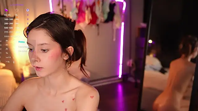 melissaxcbx (F young) - Finger inside pussy and lush on clit