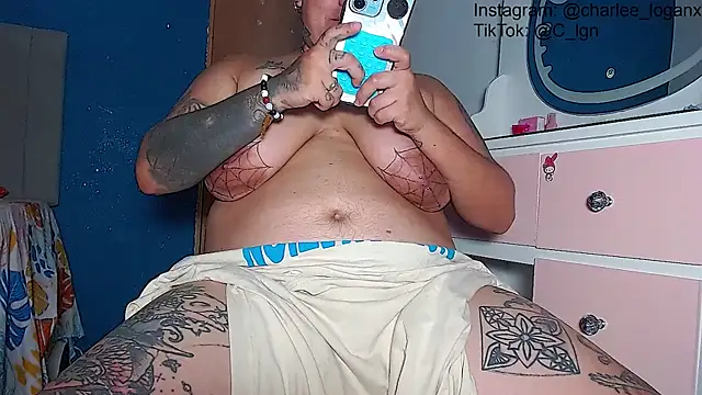 Techno_420_ webcam