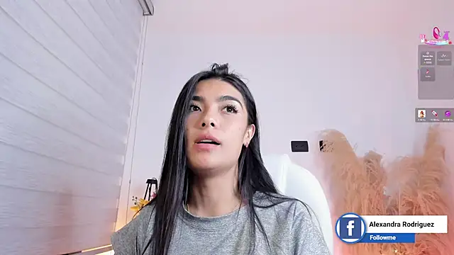 Alexandra_ra webcam