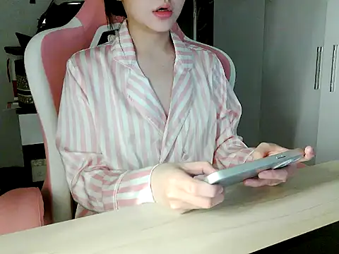 lucienguyen webcam