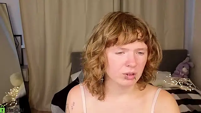 VioletDesiree webcam